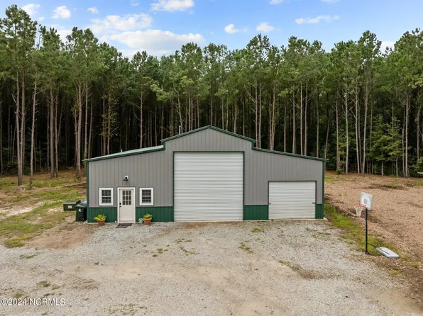 1900 White Farm Road, Oriental, NC 28571
