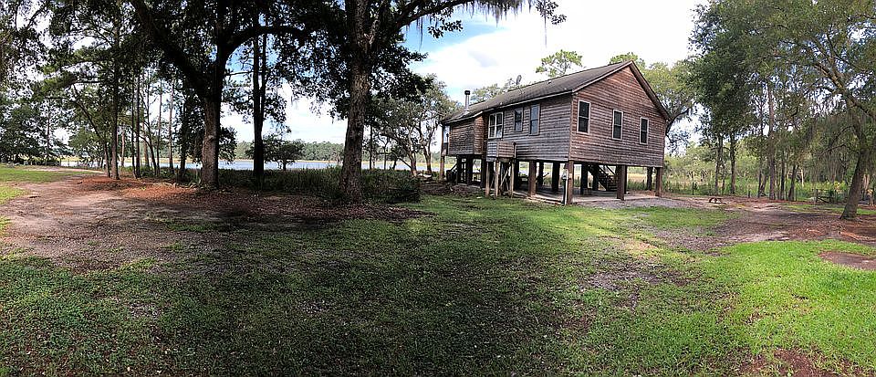 CREEKFRONT MARSH CABIN