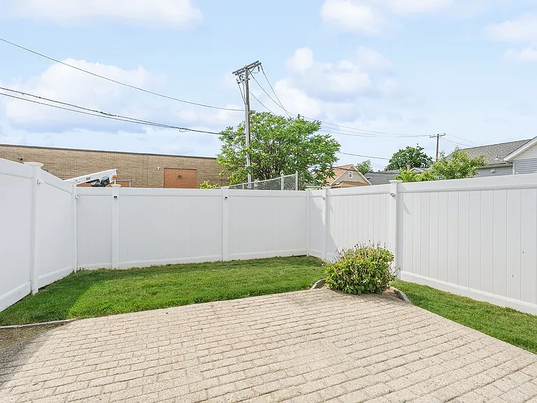 52 Reilly Ct #1 — Photo 23