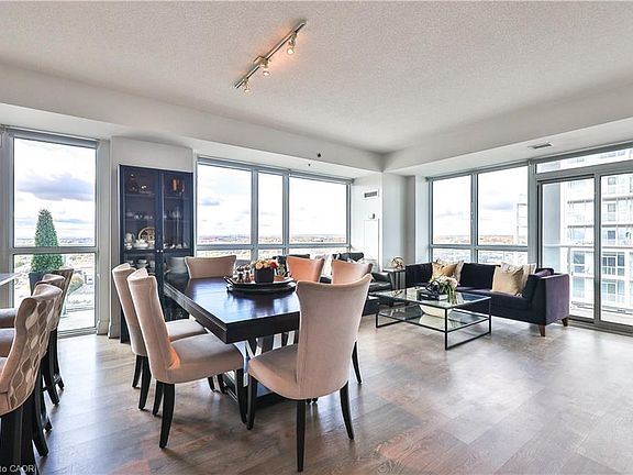 2nd image of 55 Speers Rd Unit 1709