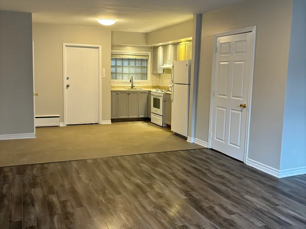 59 King St #7, Halifax, NS B2Y 2R6