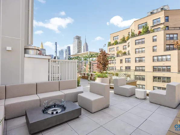 250 East 25th Street image 10 of 27