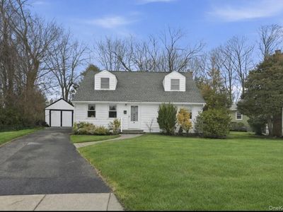 3 Coral Cove, East Norwich, NY, 11732