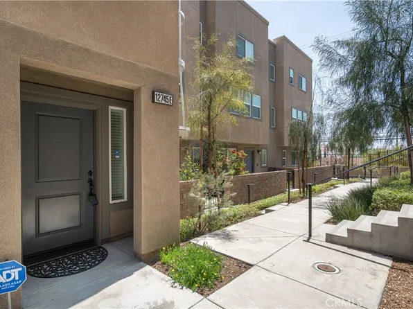 12745 N Watt Ln #E, Sylmar, CA 91342