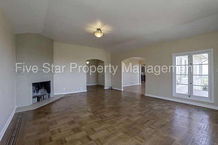 1st image of 160 Vista Del Grande