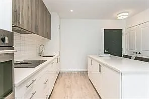 181 King St S #1010 — Photo 12