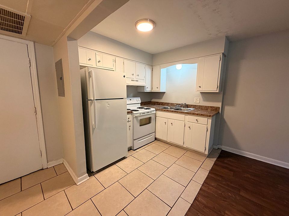 1st image of 810-811 Howard Ave #811-20W