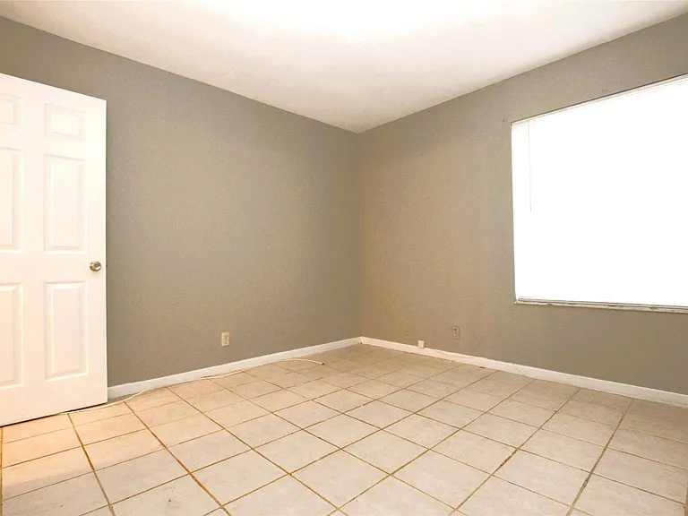 217 Lake Pointe Dr #107 — Photo 27