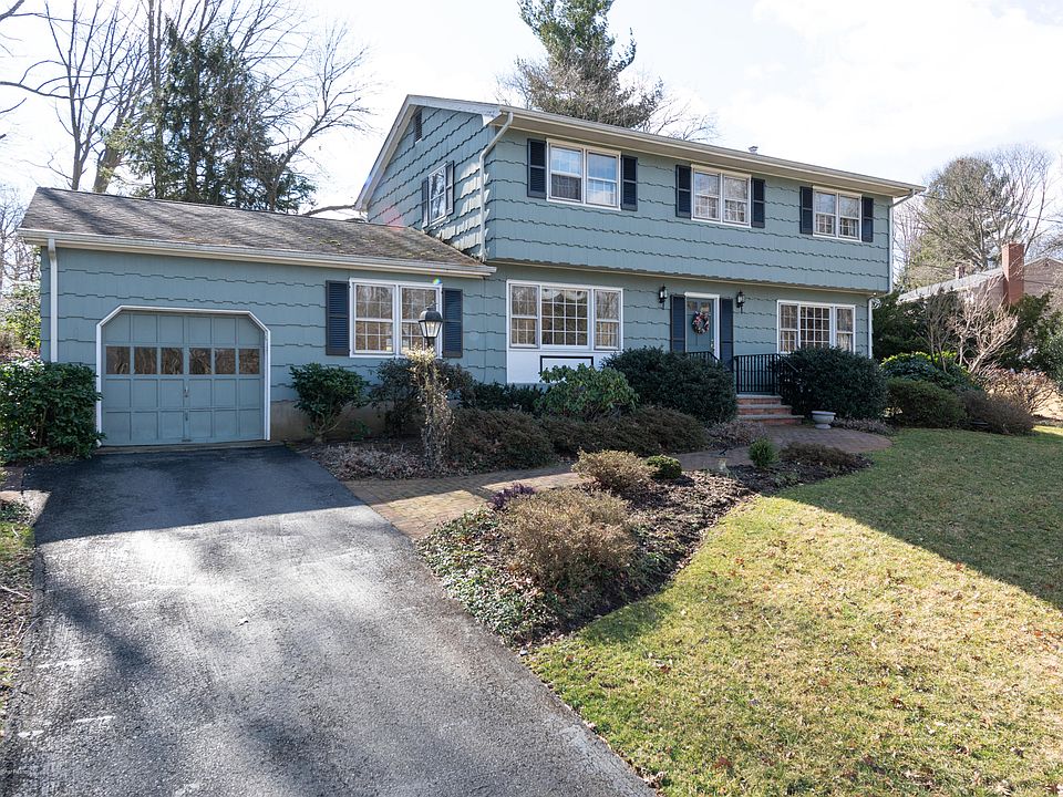1st image of 168 Twin Brooks Ave