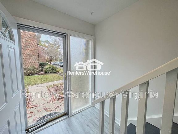 3rd image of 5000 Dunderdale Ct