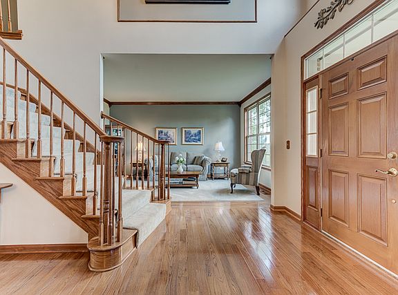 3rd image of 37W255 Baker Hill Ct