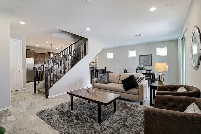 761 W Winchester Dr — Photo 10