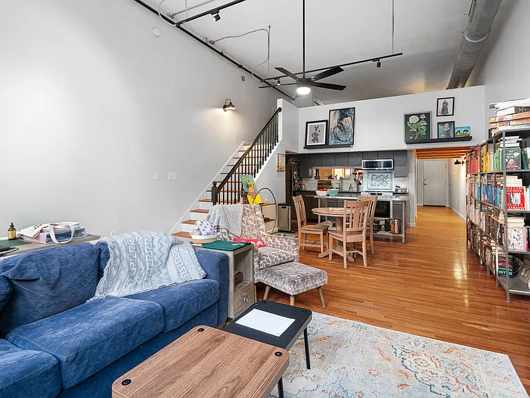 1027 Arch St #207 — Photo 5