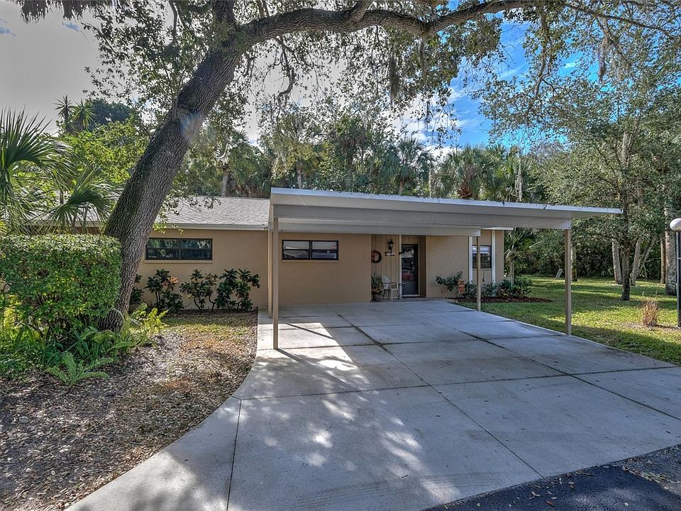1st image of 5011 Village Gardens Dr #35