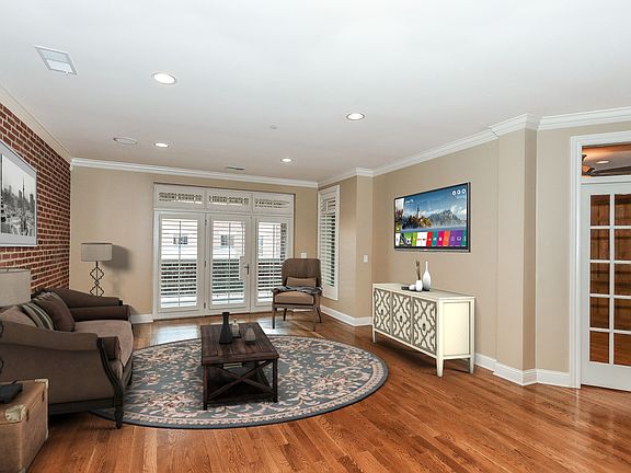 3rd image of 180 W Benton Ave Unit 306
