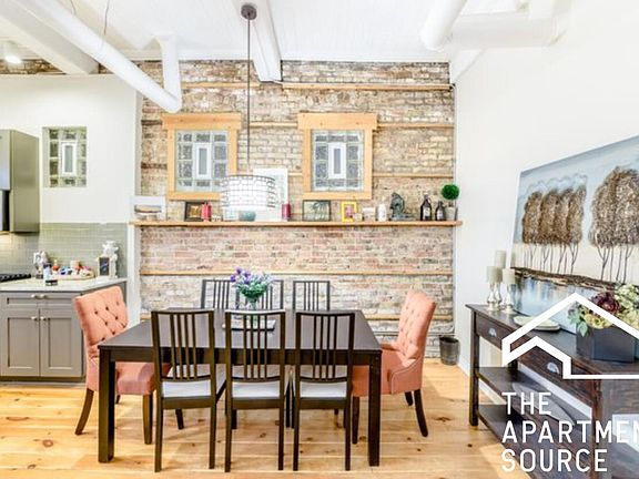 3rd image of 442 E Oakwood Blvd #1
