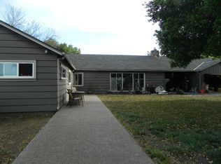 1180 Day Rd APT D, Gilroy, CA 95020