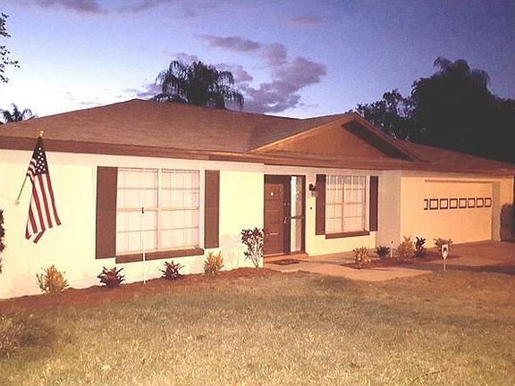 2nd image of 4627 Crestview Ln