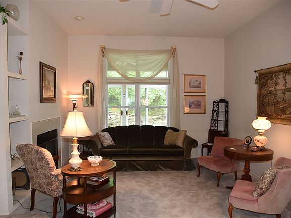 3rd image of 758 E Moss Creek Dr