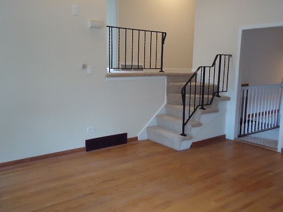 4th image of 9636 Mason Ave