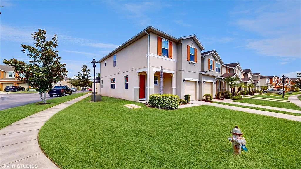 4 bed, 3.5 bath, 1782 sqft, $2,600 — Photo 3