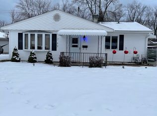 667 S Wayne Pl, Wheeling, IL 60090