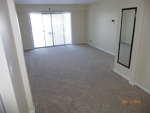 5th image of 21W581 North Ave APT 14