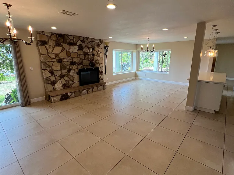 5564 Trinity Way — Photo 7