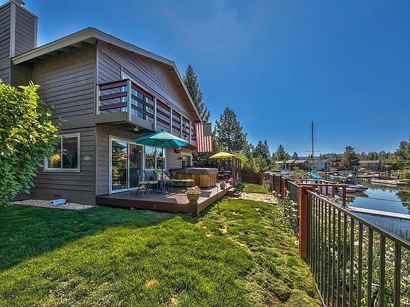 3rd image of 458 Lido Dr