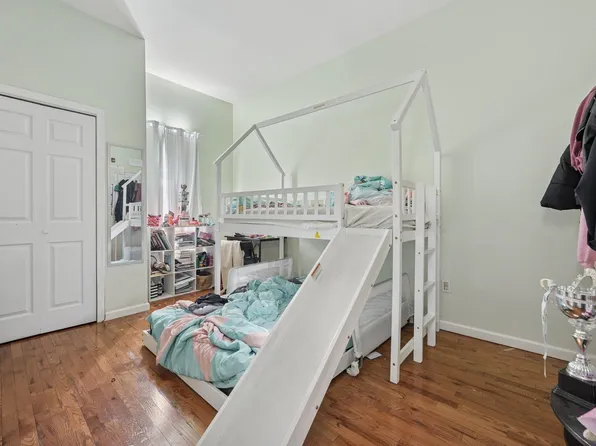 717 16th Street image 23 of 30