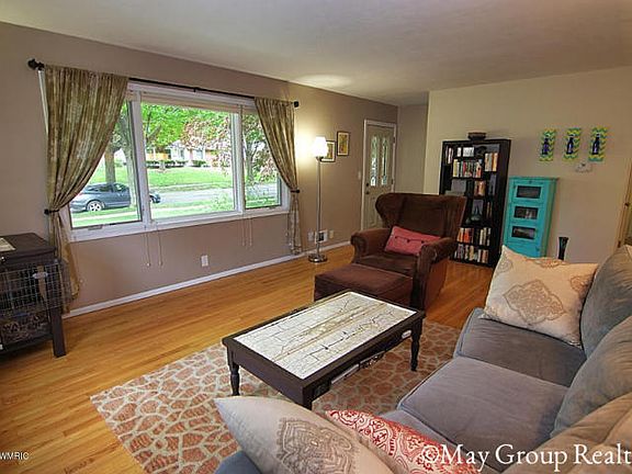 2nd image of 1453 Edith Ave NE