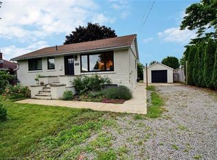 394 Lake St, Grimsby, ON L3M4M5