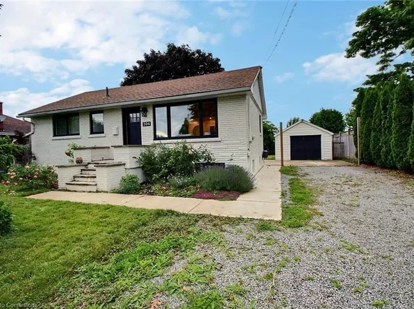 394 Lake St, Grimsby, ON L3M 4M5