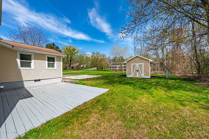 5th image of 50 Fairlawn Drive