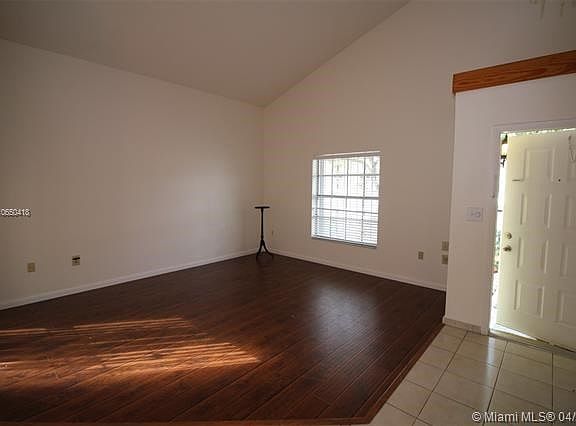 SPACIOUS LIVING AREA