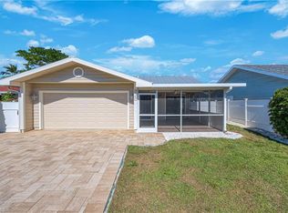 825 93rd AVE N, NAPLES, FL 34108