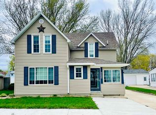 212 E Main St, Manly, IA 50456