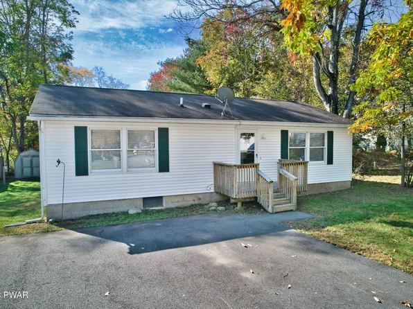 503 9th St, Matamoras, PA 18336