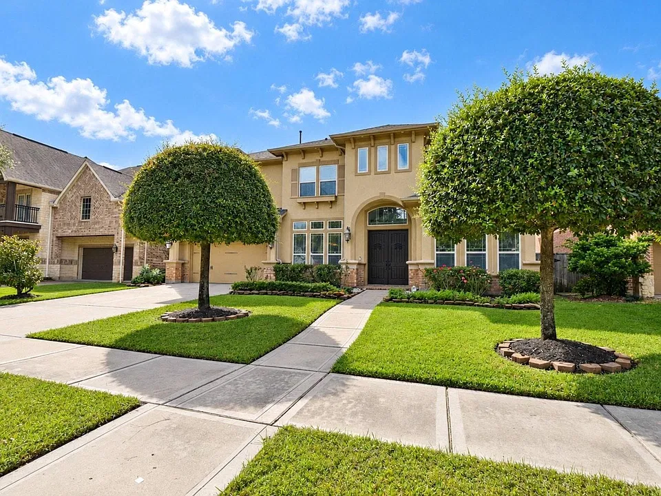 26727 Cedardale Pines Dr