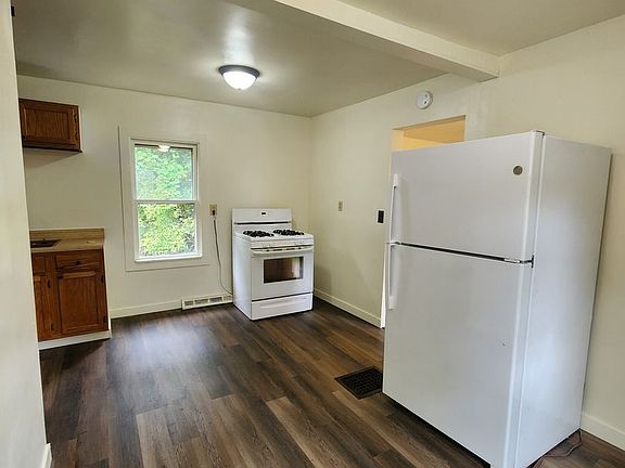 5th image of 1106 Rixon St #1/2