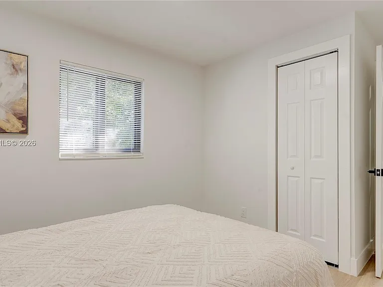 2736 NW 21st Ave — Photo 23