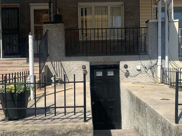 2651 S Hobson St, Philadelphia, PA 19142