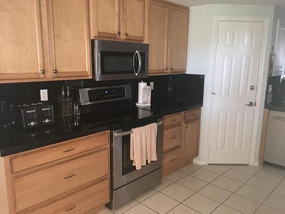 3rd image of 601 Shorewood Dr Unit 502
