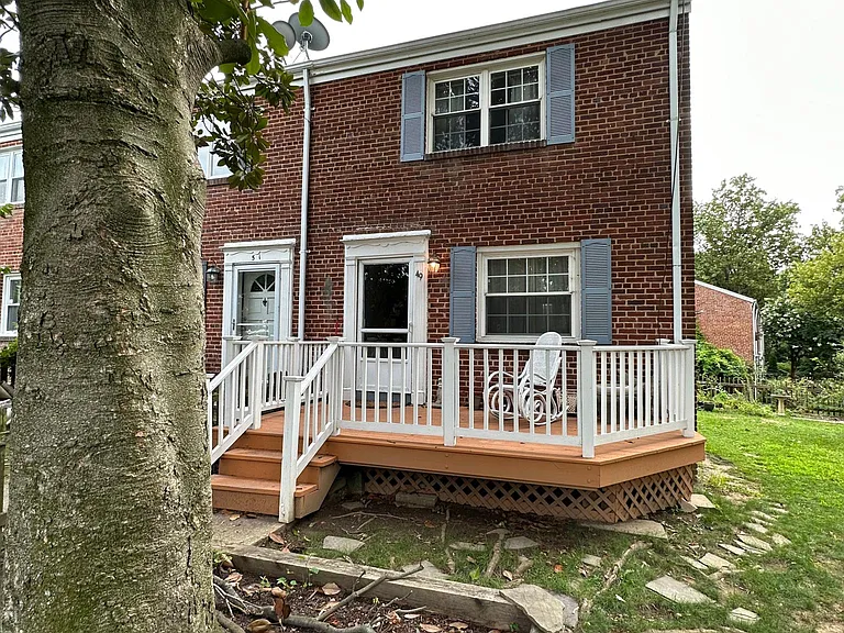 49 E Rosemont Ave — Photo 40