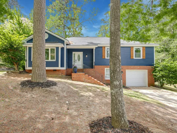 502 Thorngate Dr, Fayetteville, NC 28303