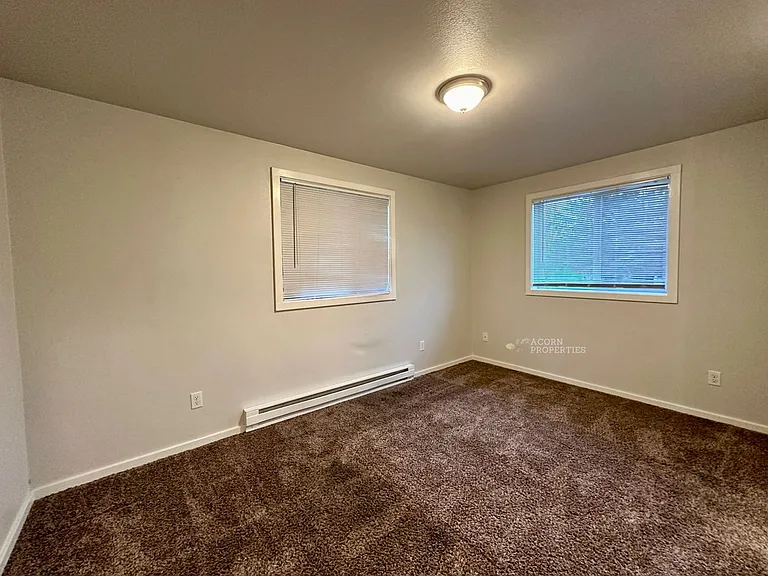 413 SE Maylor St — Photo 17