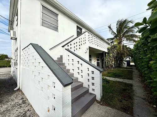 3801 S Olive Ave #2 Photo 1
