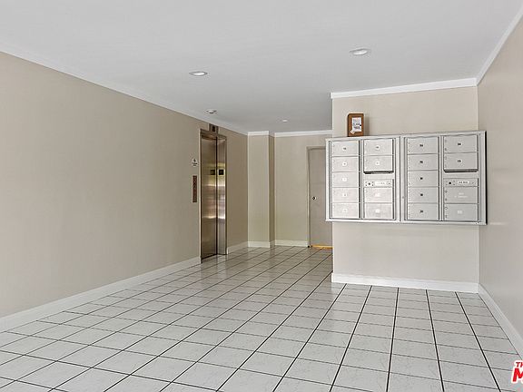 3rd image of 1821 S Bentley Ave APT 105