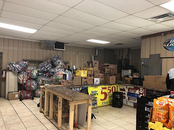 2nd image of 2817 Perkins St