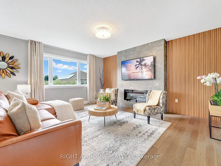 135 Stephenson Way — Photo 6